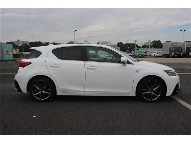 TOYOTA LEXUS CT200H 2017 Image 31