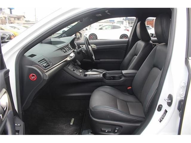 TOYOTA LEXUS CT200H 2017 Image 31