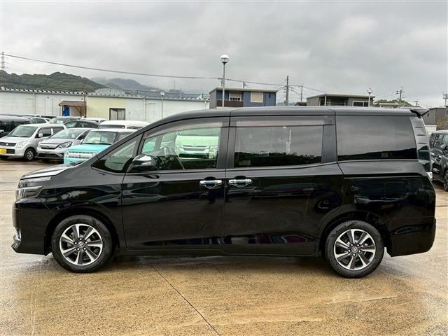 TOYOTA VOXY 2015 Image 31