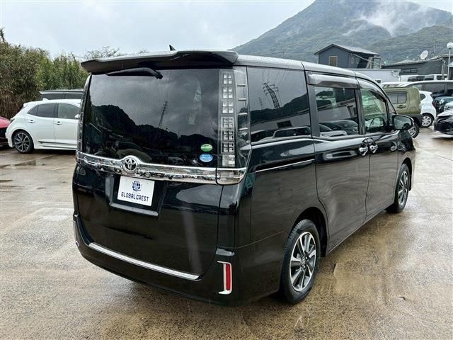 TOYOTA VOXY 2015 Image 31