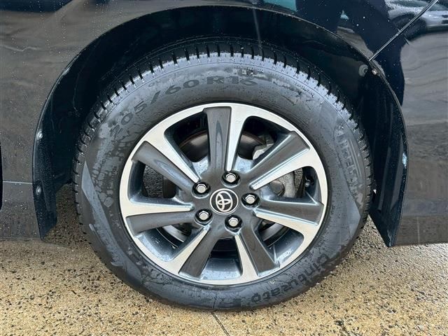 TOYOTA VOXY 2015 Image 31