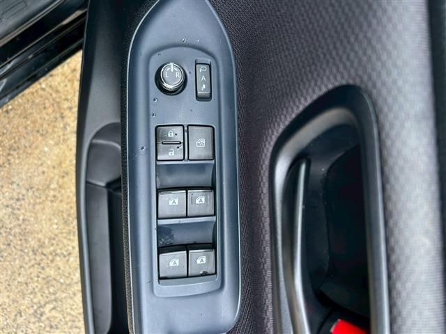 TOYOTA VOXY 2015 Image 31