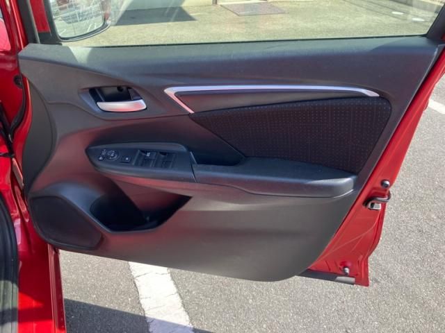 HONDA FIT HYBRID 2016 Image 31