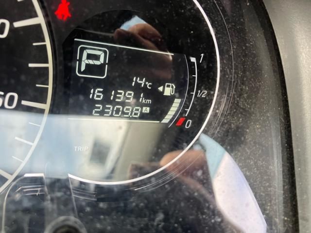 NISSAN NOTE 2012 Image 31