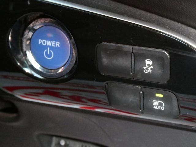 TOYOTA PRIUS 2017 Image 31