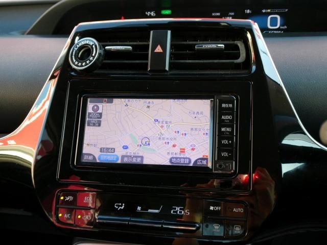 TOYOTA PRIUS 2017 Image 31