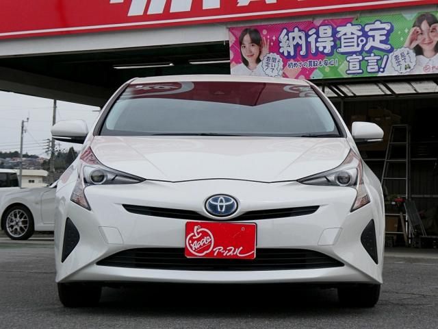 TOYOTA PRIUS 2017 Image 31