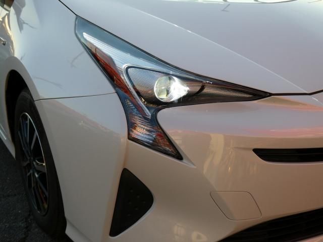 TOYOTA PRIUS 2017 Image 31