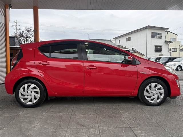 TOYOTA AQUA 2015 Image 31