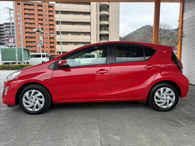 TOYOTA AQUA 2015 Image 31