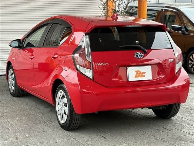 TOYOTA AQUA 2015 Image 31