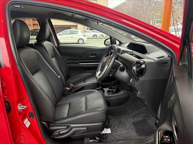 TOYOTA AQUA 2015 Image 31