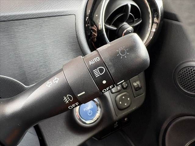 TOYOTA AQUA 2015 Image 31