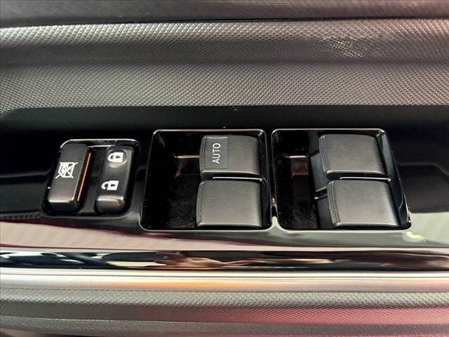 TOYOTA AQUA 2015 Image 31