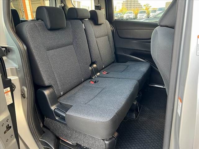 TOYOTA SIENTA 2017 Image 31