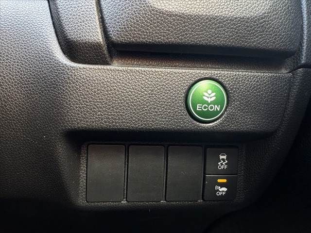 HONDA FIT HYBRID 2013 Image 31