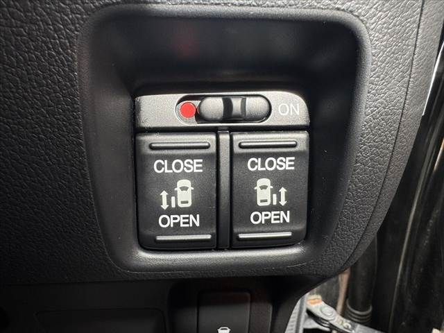 HONDA N BOX CUSTOM 2013 Image 31