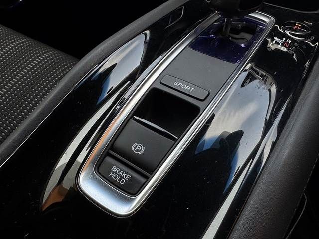 HONDA VEZEL HYBRID 2016 Image 31