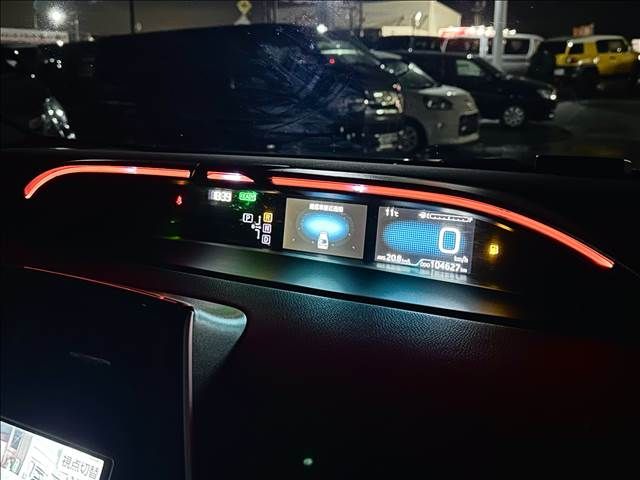 TOYOTA PRIUS 4WD 2021 Image 31