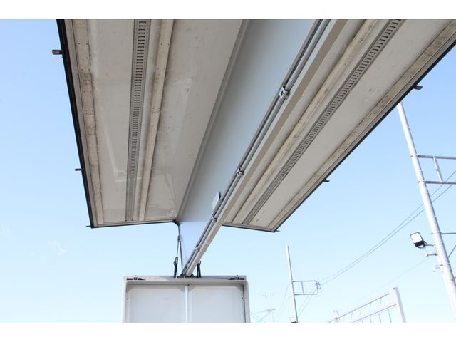 MITSUBISHI FUSOU SUPER GREAT 2019 Image 31