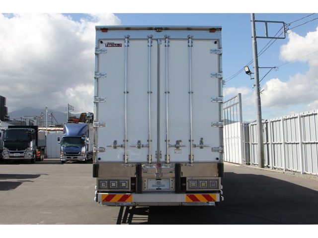 MITSUBISHI FUSOU SUPER GREAT 2021 Image 31