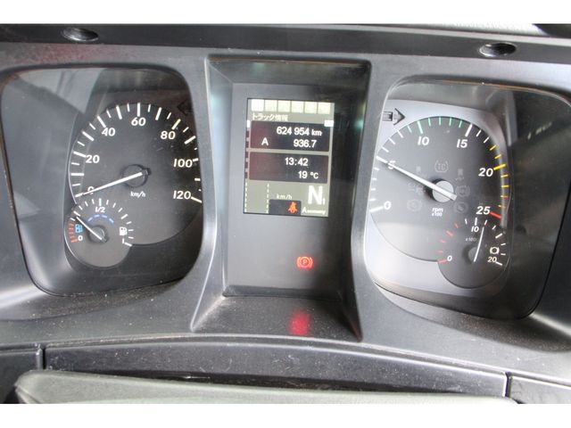 MITSUBISHI FUSOU SUPER GREAT 2021 Image 31