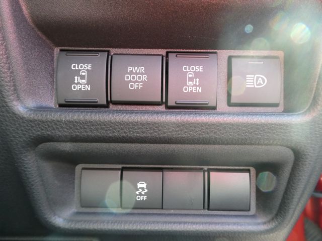 TOYOTA SIENTA HYBRID 2024 Image 31