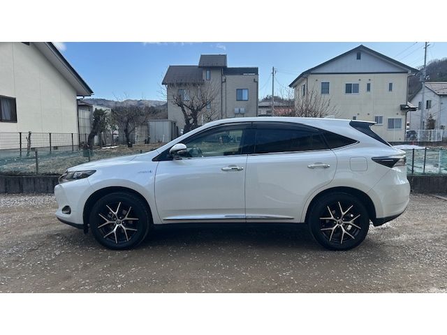 TOYOTA HARRIER HYBRID 2017 Image 31