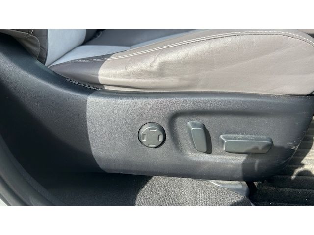 TOYOTA HARRIER HYBRID 2017 Image 31