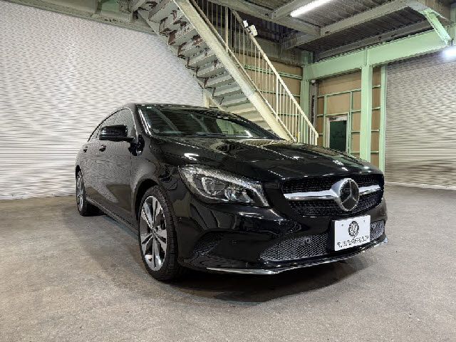 MERCEDES BENZ CLA SH 2018 Image 31