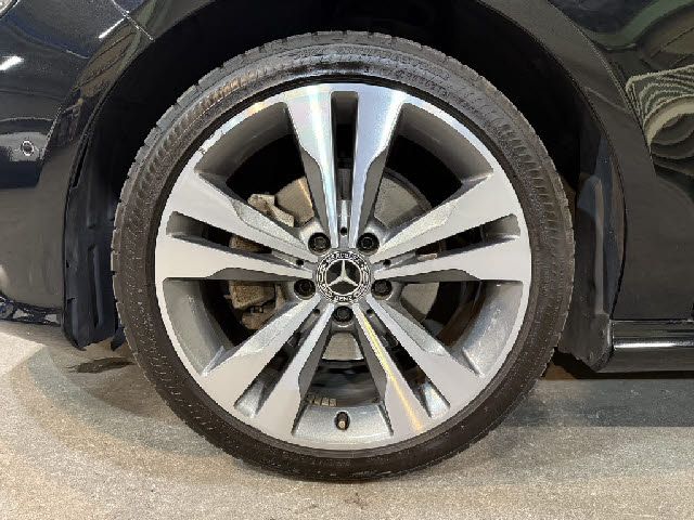 MERCEDES BENZ CLA SH 2018 Image 31