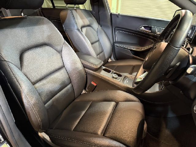 MERCEDES BENZ CLA SH 2018 Image 31