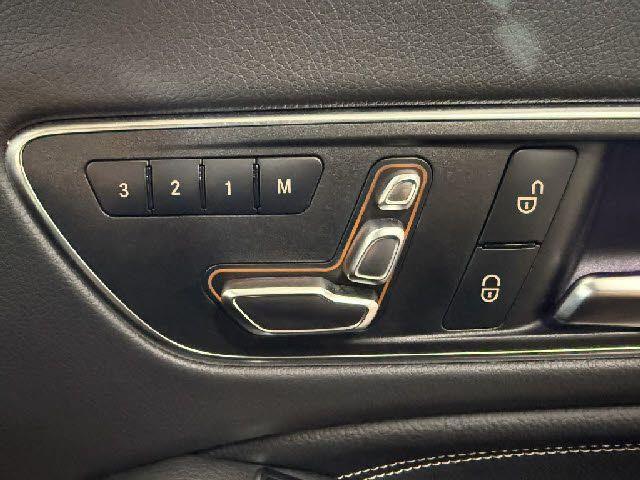 MERCEDES BENZ CLA SH 2018 Image 31