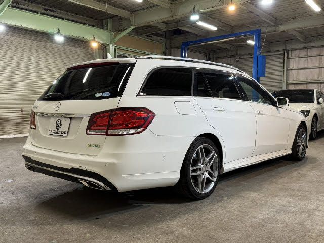 MERCEDES BENZ E CLAS 2014 Image 31