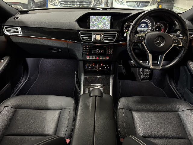 MERCEDES BENZ E CLAS 2014 Image 31