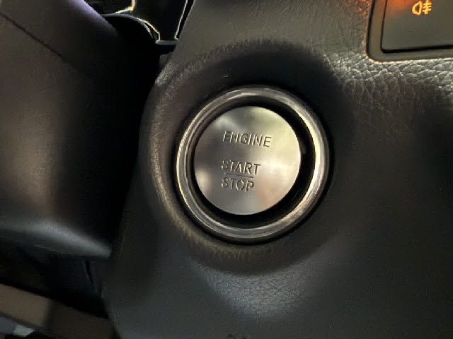 MERCEDES BENZ E CLAS 2014 Image 31