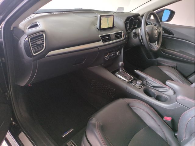 MAZDA AXELA SEDAN 2016 Image 31