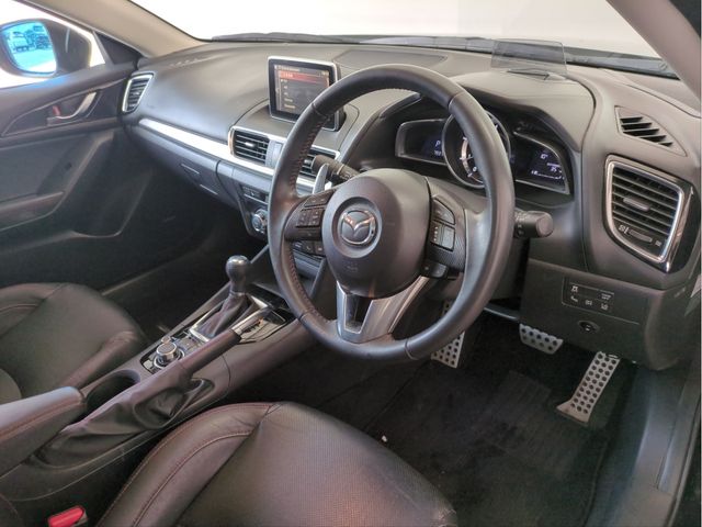 MAZDA AXELA SEDAN 2016 Image 31