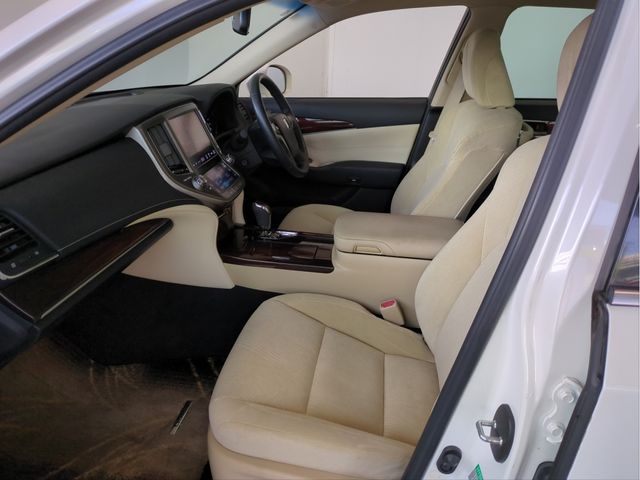 TOYOTA CROWN SEDAN 2014 Image 31