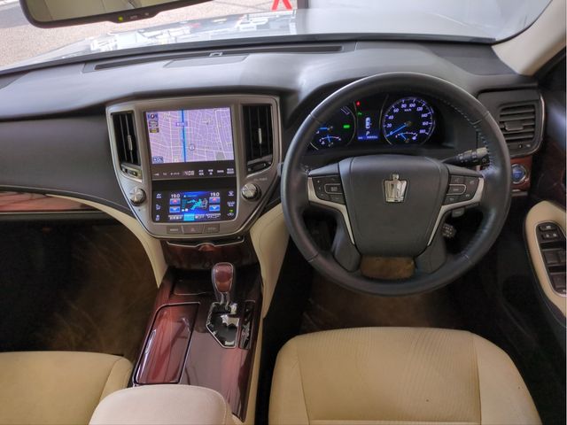 TOYOTA CROWN SEDAN 2014 Image 31
