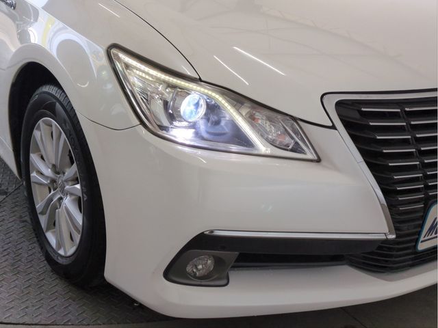 TOYOTA CROWN SEDAN 2014 Image 31