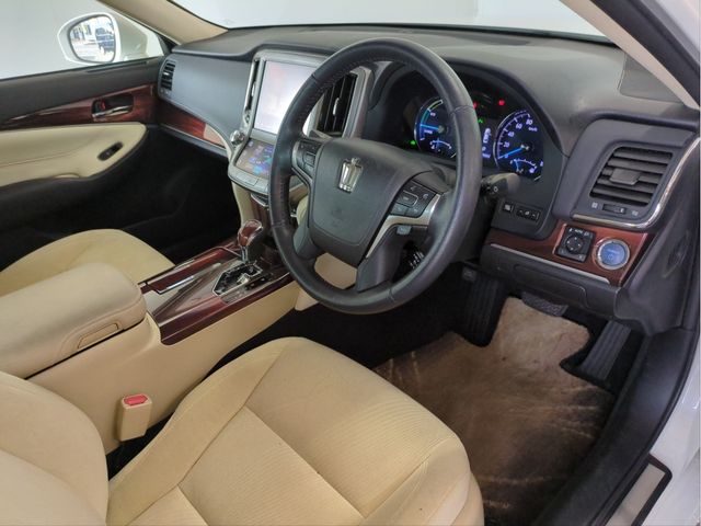 TOYOTA CROWN SEDAN 2014 Image 31