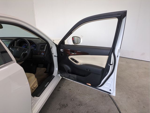 TOYOTA CROWN SEDAN 2014 Image 31