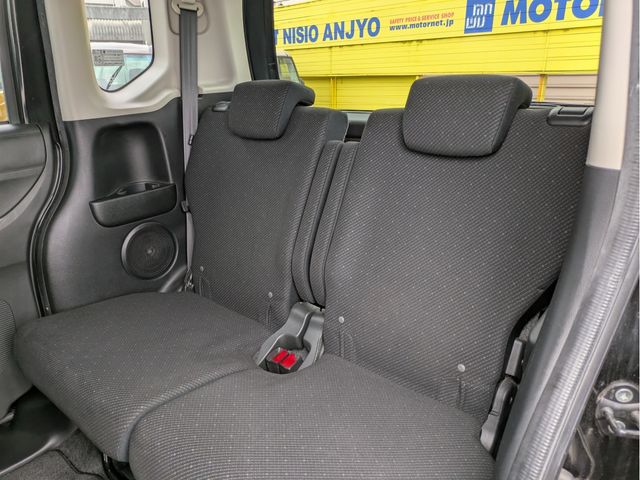 HONDA N BOX 2015 Image 31