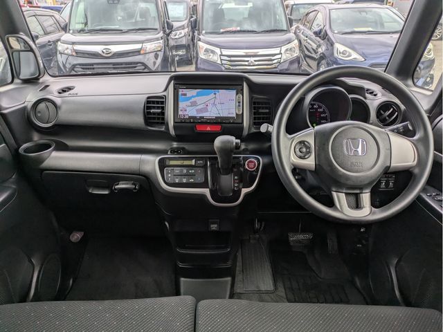 HONDA N BOX 2015 Image 31