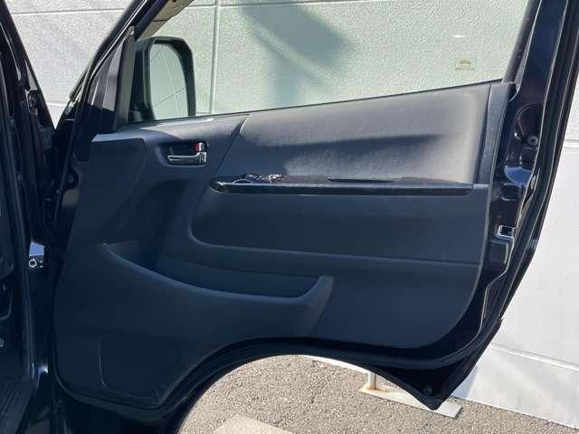 TOYOTA HIACE VAN 2WD 2020 Image 31