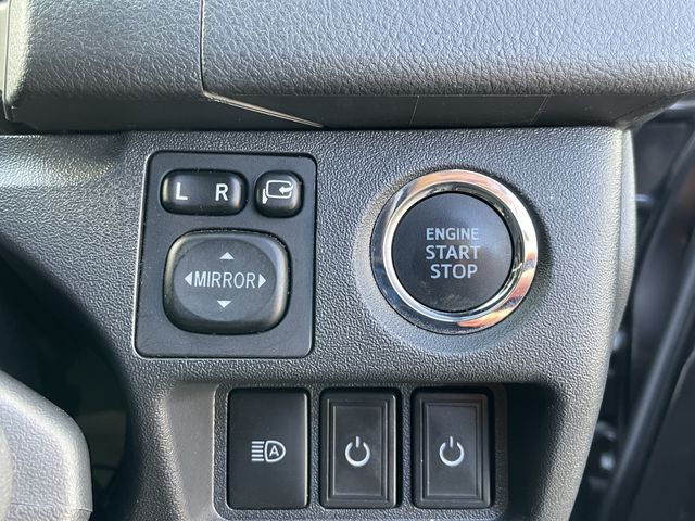 TOYOTA HIACE VAN 2WD 2020 Image 31