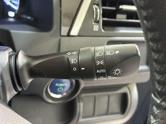 TOYOTA CAMRY HYBRID 2012 Image 31