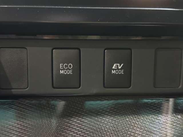 TOYOTA CAMRY HYBRID 2012 Image 31