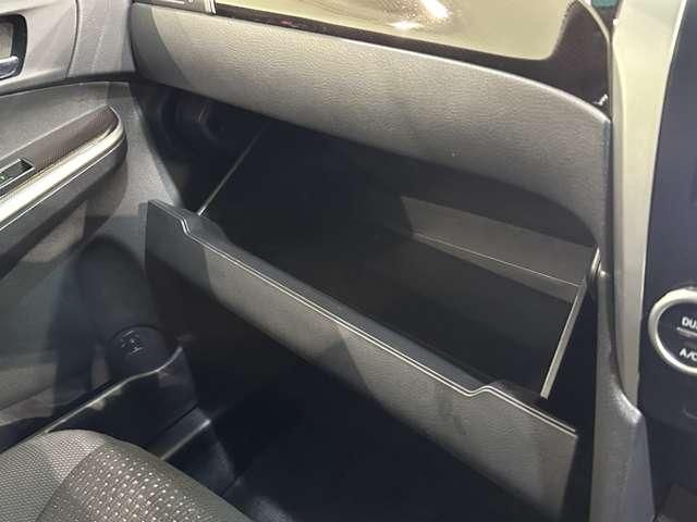 TOYOTA CAMRY HYBRID 2012 Image 31